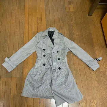 CLOSSHI 블랙 트렌치코트 더블 브레스트