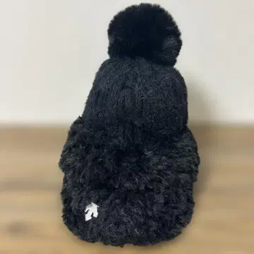 데상트 골프 니트 모자