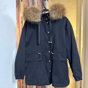 trois 블랙 모즈 코트 퍼 포함