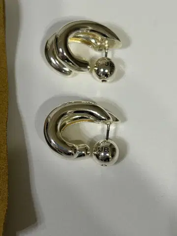 JENNYBIRD 실버 후프 귀걸이