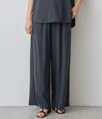 [ 새상품급 ] BEARDSLEY 스트레치 조젯 배기 팬츠 그레이