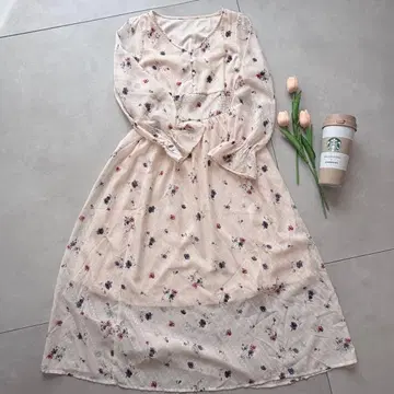 핑크 원피스 미나