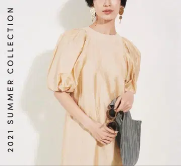 미라 오웬 볼륨 슬리브 스트레이트 원피스