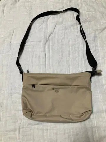 NAUGHTIAN 나일론 숄더백