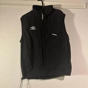 UMBRO 블랙 나일론 자켓 베스트
