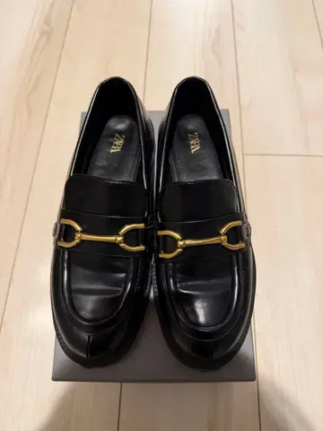 ZARA 블랙 로퍼 36