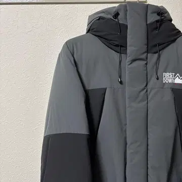 FIRST DOWN 패널 숏 다운 그레이/블랙