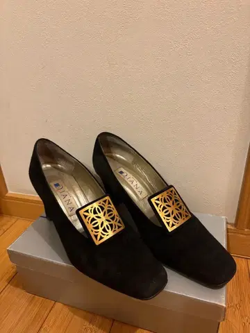 DIANA 다이애나 블랙 하이힐 블랙 스웨이드