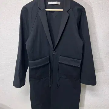 MUZE 사이드 슬릿 체스터 코트 블랙