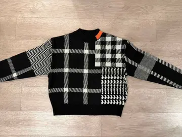 유나이티드 도쿄 체크 무늬 패치워크 니트 스웨터