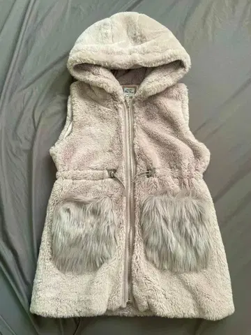 픽시 하트 퍼 베스트 후드 부착