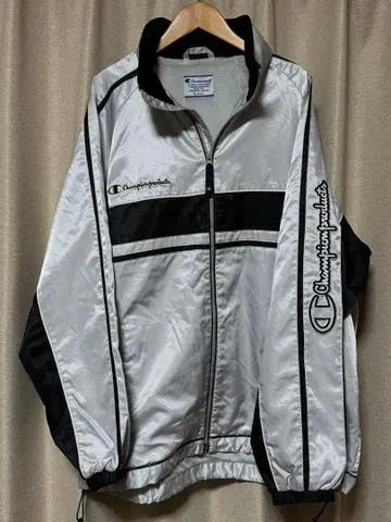 Champion 나일론 자켓 L 사이즈 실버/블랙