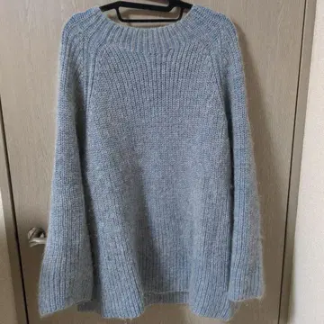 URU 모헤어 혼방 니트 스웨터