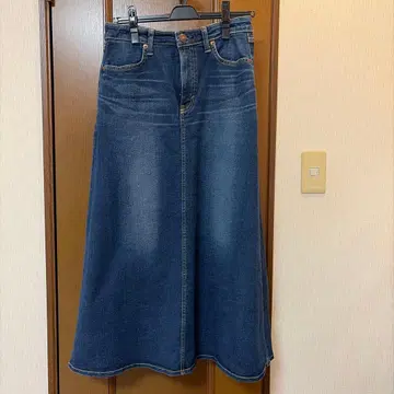 새상품급 에드윈 데님 플레어 롱 스커트 M