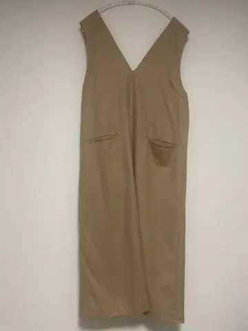 TOMORROWLAND 베이지 V넥 원피스