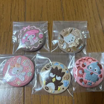 산리오 자수 캔 배지 5개 세트