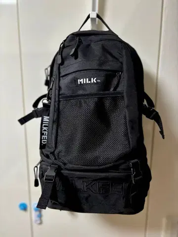 MILKFED 중고품 NEO EMBROIDERY BIG BACKPACK