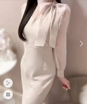 리본 포함 베이지 쉬폰 블라우스