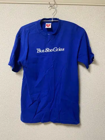 But She Cries 티셔츠 파랑