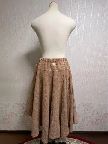 우사토 usaato 베이지 팔각형 변형 플레어 스커트