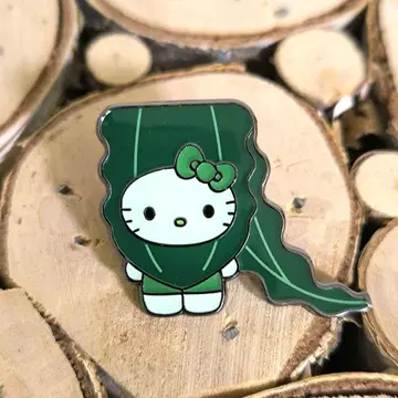 간사이 박람회 일본관 헬로키티 핀 배지