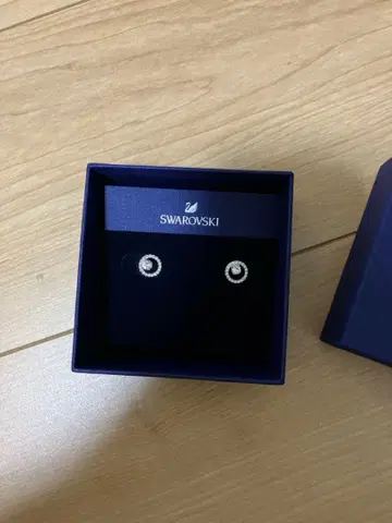 SWAROVSKI 귀걸이