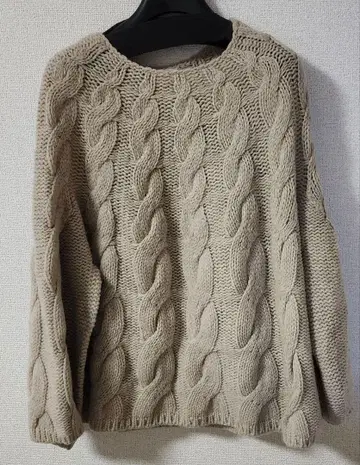 새상품급 미사용 새상품 IENA(IENA) 베이지 케이블 짜임 긴팔 니트