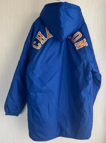 Champion 후드 부착 충전솜 나일론 자켓 M 사이즈 벤치 코트