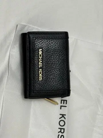 MICHAEL KORS 블랙 3단 폴더형 지갑