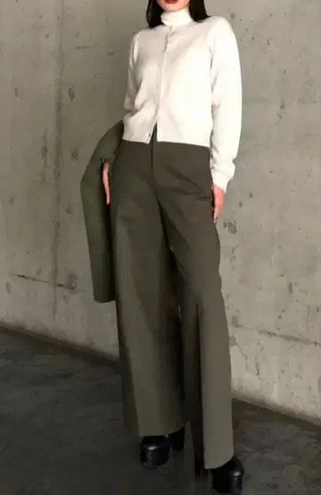 [유니클로C] 캐시미어 크루넥 숏 가디건 M 새상품급