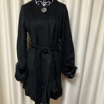 블랙 롱 코트 퍼, 비쥬 포함