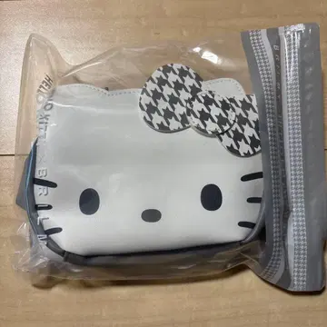 HELLO KITTY x BRILMY 화장품 파우치