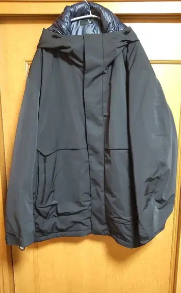 +J 후드 부착 다운 자켓 4XL 블랙