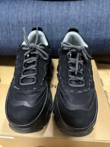 JEANASIS 통굽 블랙 스니커즈 L 사이즈