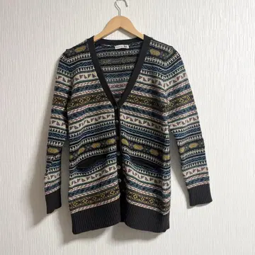 뷔르데사봉 네이티브 노르딕 니트 가디건