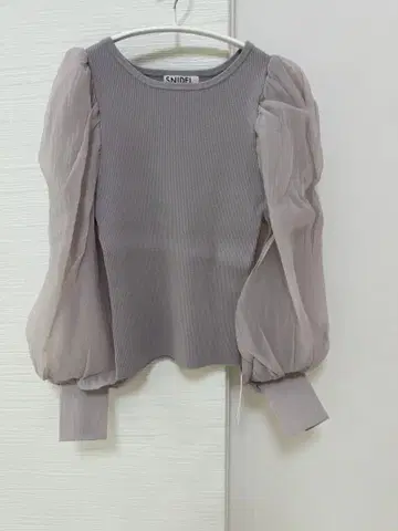 SNIDEL 그레이 벌룬 슬리브 니트