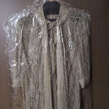 꾀꼬리색 반소매 레이스 드레스 목 리본, 페티코트 포함