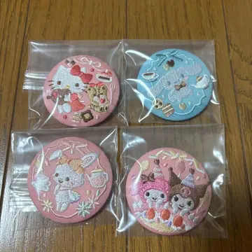 산리오 자수 캔 배지 4개 세트