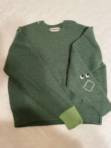 [유니클로*ANYA HINDMARCH] 프리미엄 라무 크루넥 스웨터 S