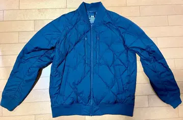 UNIQLO 화이트 마운티니어링 리사이클 하이브리드 다운 자켓