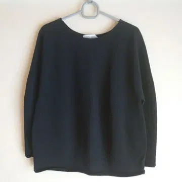 [ 새상품급 ] 비어즐리 홀가먼트 코튼 니트 긴팔 블랙