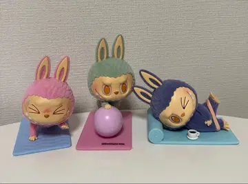 labubu lazy yoga 피규어 세트 정품