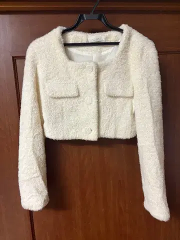 BUTTON 12 노카라 자켓 화이트