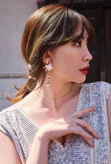 Clear Flower Gold Tone Earrings Herlipto