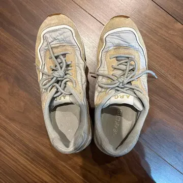 A.P.C. 스웨이드 메쉬 스니커즈