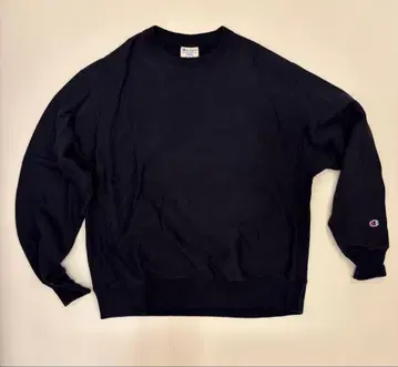 Champion 네이비 맨투맨