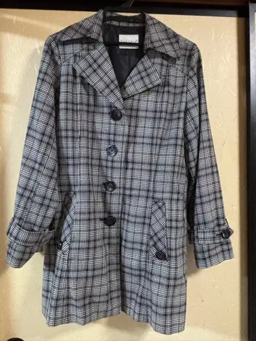 체크 무늬 코트