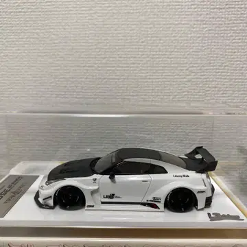 LB-SILHOUETTE WORKS GT 35 GT-RR