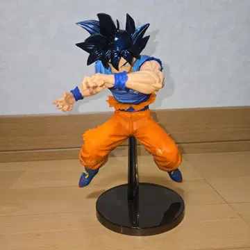 드래곤볼 손오공 피규어