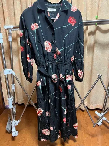 INGEBORG 꽃무늬 롱 원피스 블랙